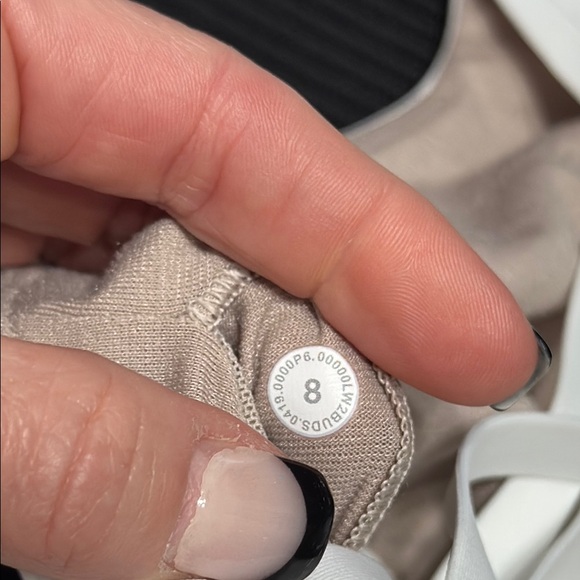 Lululemon NWOT Free To Be Moved Bra *high neck White - Picture 4 of 5